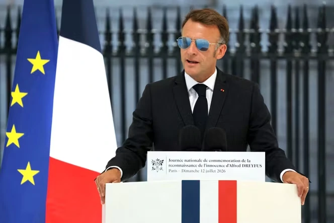 Emmanuel Macron rend hommage à Alfred Dreyfus et dénonce la résurgence de l’antisémitisme : « Les vieux démons n’ont jamais totalement disparu de notre pays »