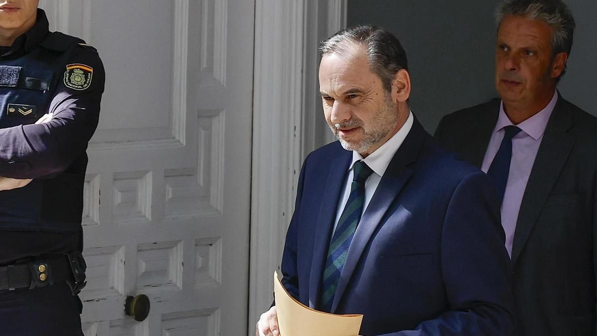 Ábalos pide anular su sentencia: dice que debió juzgarle la Audiencia Nacional y que su condena “descansa” en el testimonio de Aldama