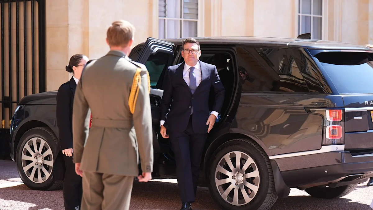 Burnham ist neuer Premier von Großbritannien