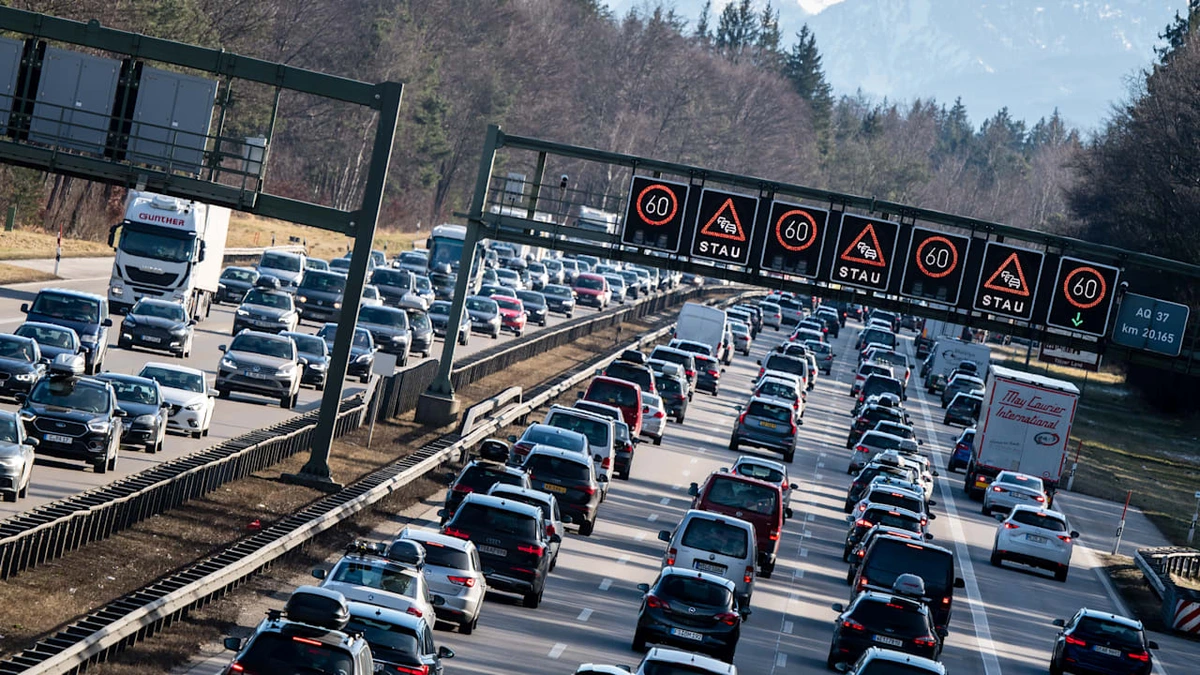 Verkehrschaos am Brenner: Urlaubern droht Horror auf der Fahrt