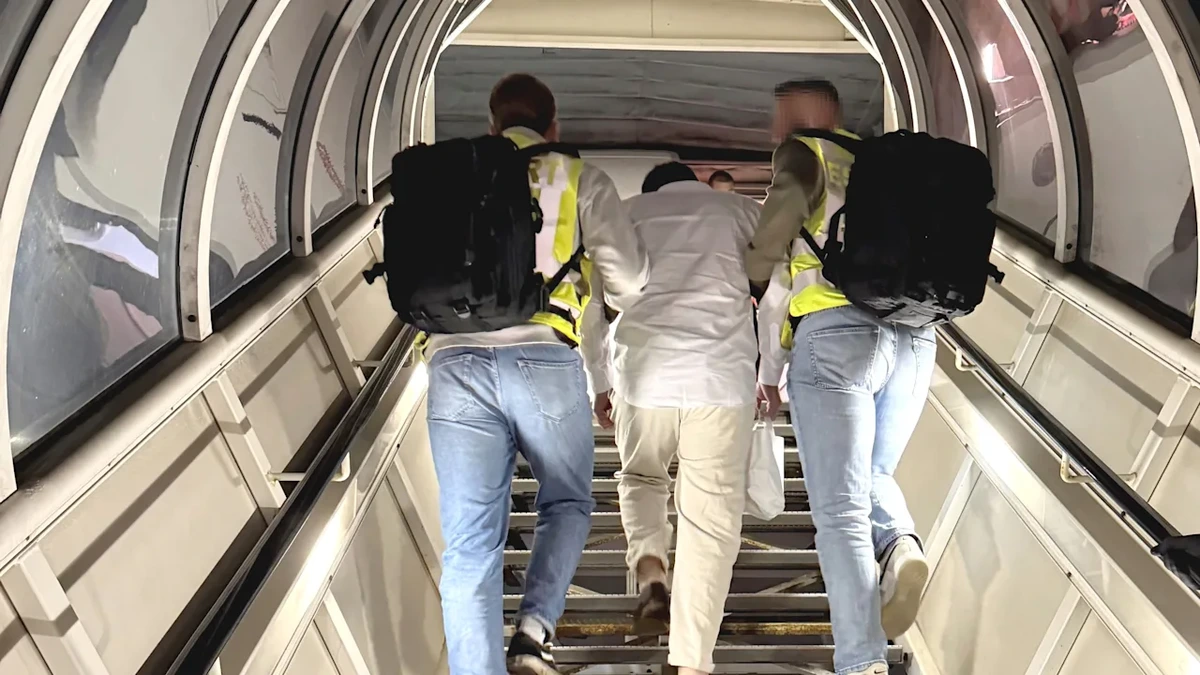 Abschiebeflug nach Afghanistan: Das sind die brutalen Täter aus dem Flieger