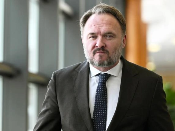 Energia, Dan Jørgensen: «Avanti sull’elettricità, la Ue deve raddoppiarne l’uso»