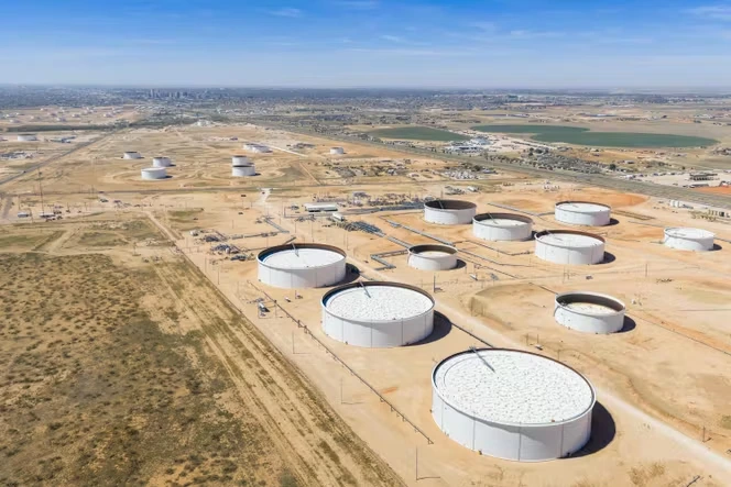 Pétrole : le niveau mondial des stocks au plus bas depuis un an, prévient l’AIE