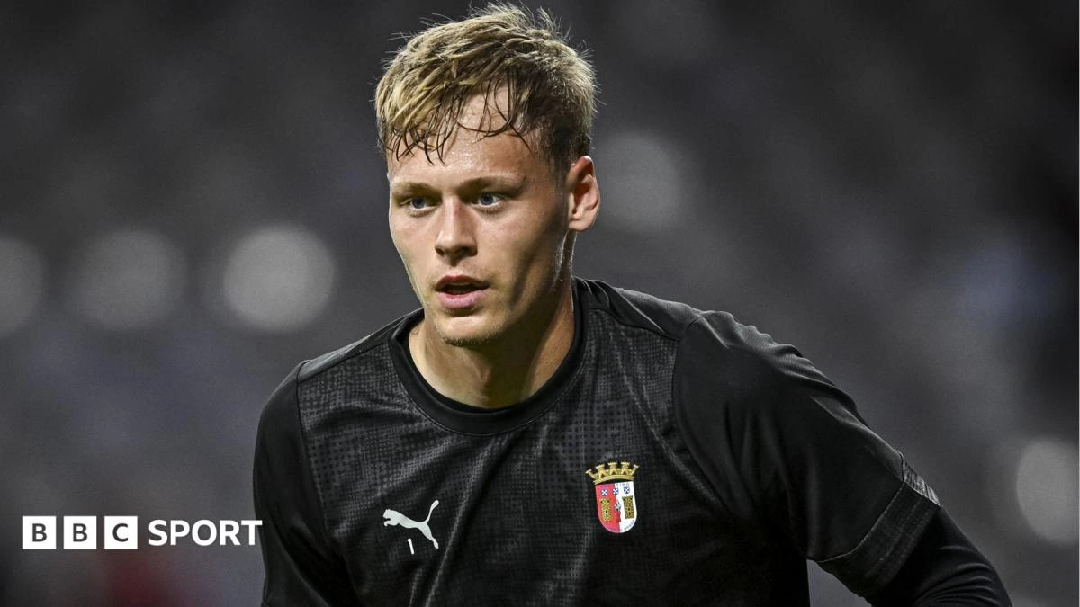 Newcastle sign Braga keeper Hornicek for £25.7m