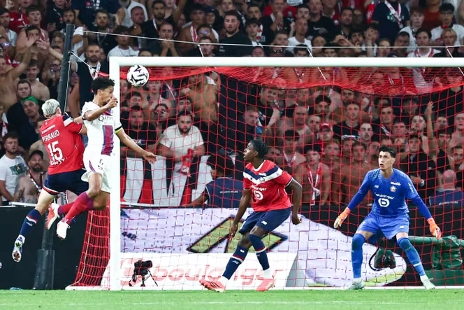 Le PSG arrache un nul inespéré à Lille grâce à une fin de match folle, en Ligue 1