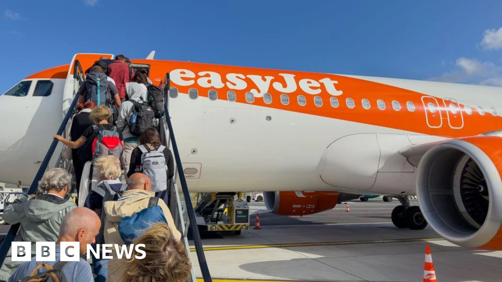 EasyJet agrees to £5.7bn takeover by US firm