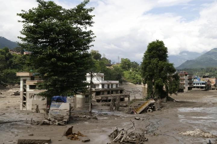 Nepal eleva a dos los españoles localizados tras la fuerte riada en Nepal: aún queda un desaparecido