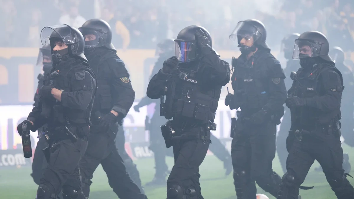 Fußball: DFB verhängt 224 Stadionverbote nach Hooligan-Schlägerei