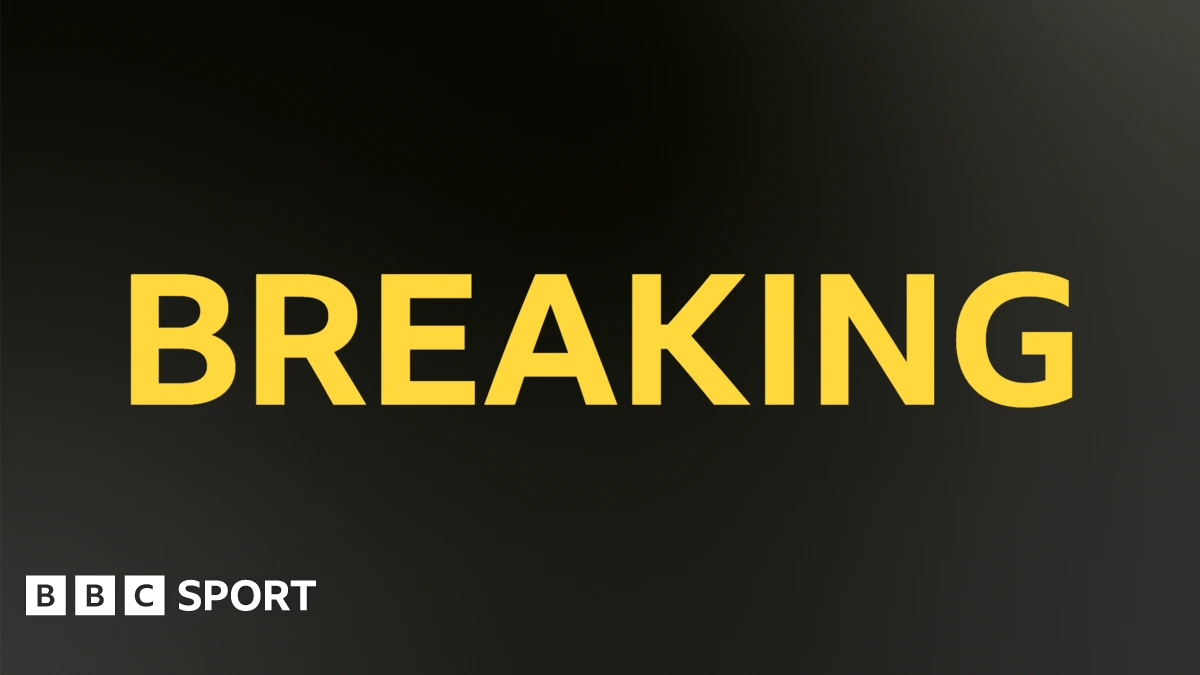 Gold family agree to sell West Ham stake to Staveley