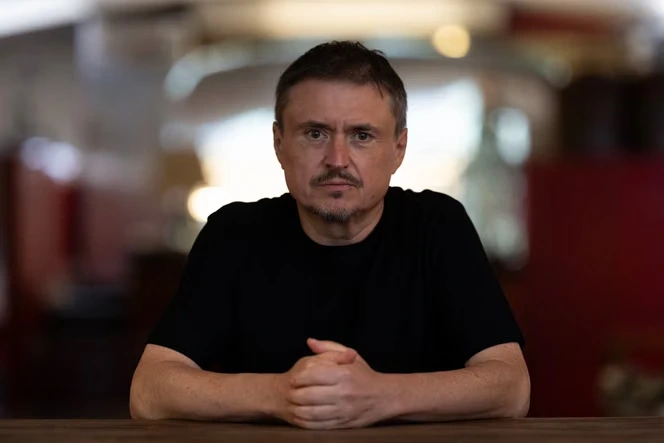 Cristian Mungiu, réalisateur de « Fjord » : « Le plus important, pour moi, est que le film puisse incarner le point de vue des diverses parties »