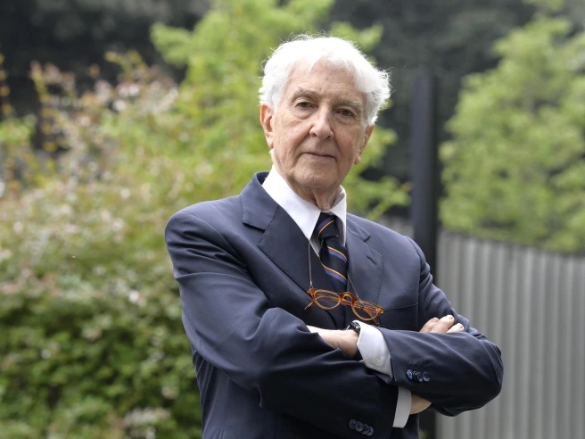 Corrado Augias, l'autobiografia del giornalista: il libro con il «Corriere»