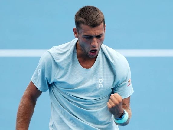 Cobolli, che vittoria a Cincinnati: batte Jodar in tre set e vola ai quarti di finale
