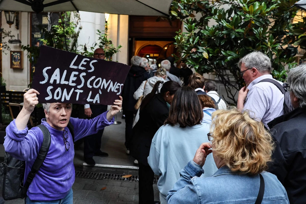 Après Chartres, la maire de Dijon désapprouve à son tour la venue de Patrick Bruel