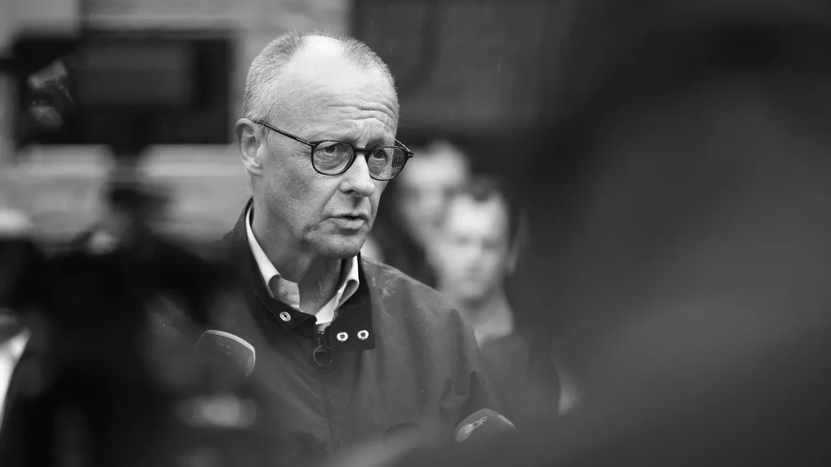 Was jetzt? / Friedrich Merz:Friedrich Merz: Ferien vorbei, Probleme noch da