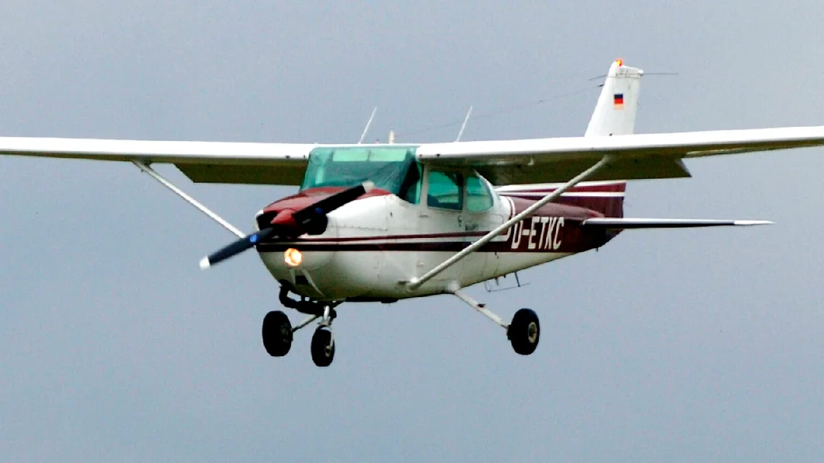 Mann klaut Cessna und nimmt Kurs auf Atomkraftwerk