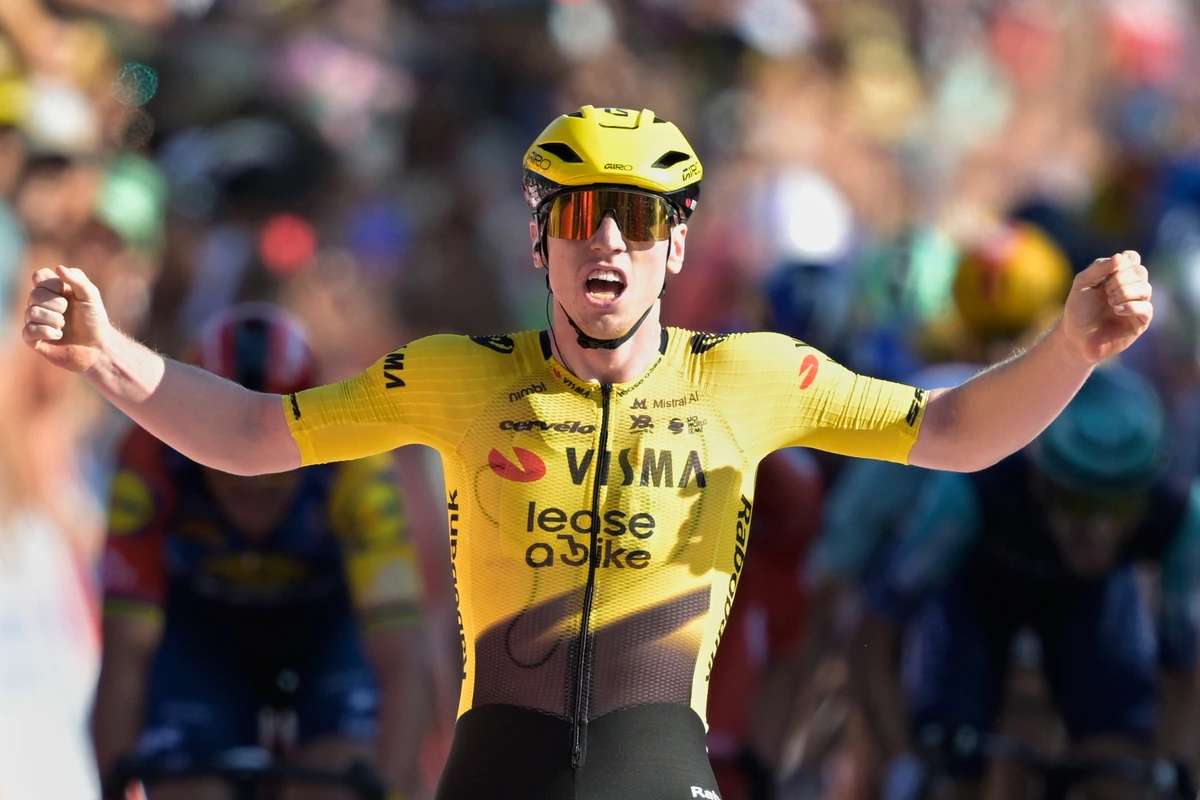 El joven Matthew Brennan consigue su segunda victoria en el sprint de Roquetes