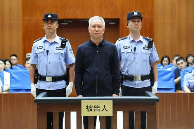 Xu Jiayin, l’ex-patron chinois du géant de l’immobilier Evergrande, condamné à la prison à vie