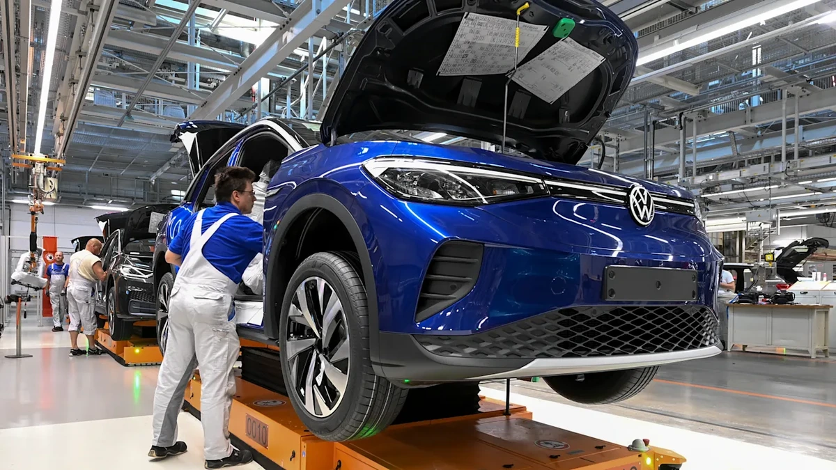 VW, Mercedes und BMW: Geschäft in China bricht ein, Gewinne stürzen ab