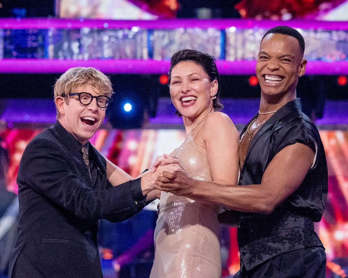 Strictly Come Dancing review – delighted new hosts help show feel genuinely fresh