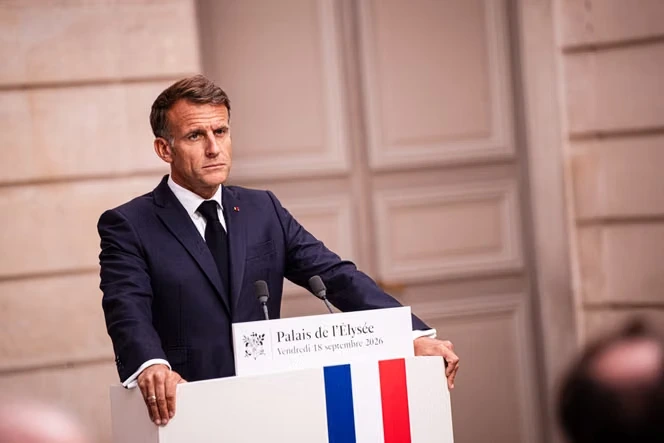 Pourquoi Emmanuel Macron insiste sur les risques d’intensification de la guerre hybride russe en France