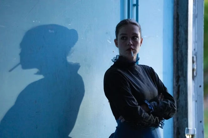Dans « Garance », Adèle Exarchopoulos incarne une comédienne dépendante à l’alcool, émouvante et parfois drôle