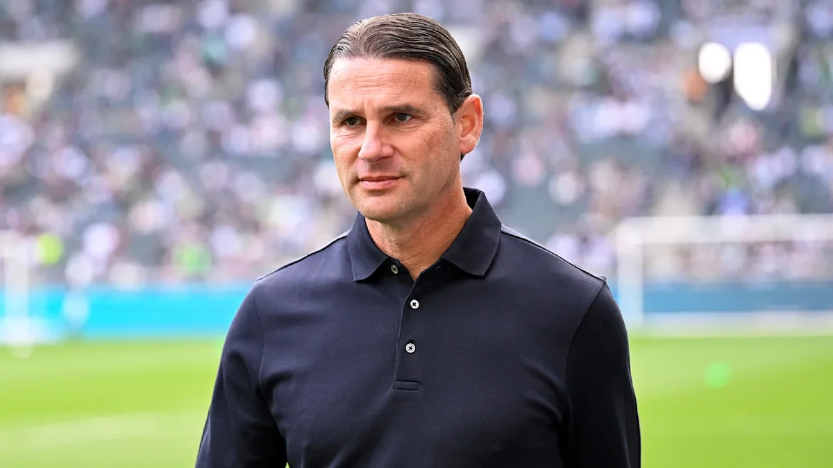 Bundesliga: Ehemaliger Trainer von Gladbach und Leverkusen in Klinik eingeliefert