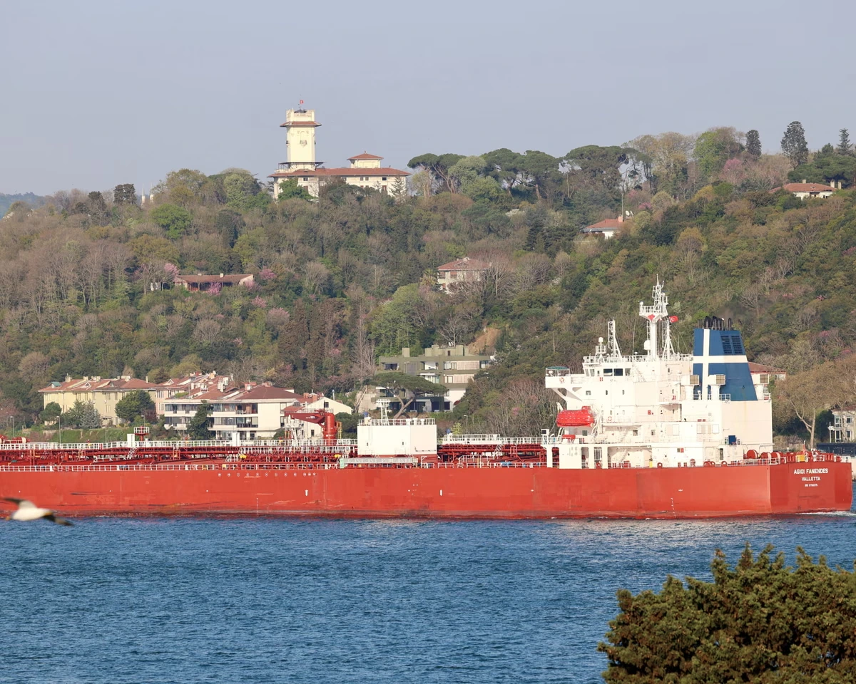 Ukraine war briefing: Russian diesel tankers headed for North America, says Moscow, as US tries to revive peace talks
