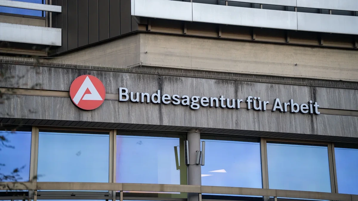 Herbstbelebung schwach: Weniger Arbeitslose, trotzdem keine Job-Wende!