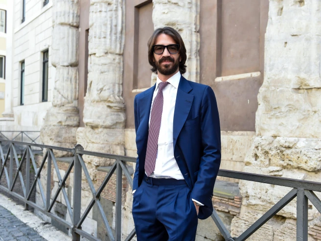Leonardo Maria Del Vecchio e l’offerta sul Fatto Quotidiano: gli azionisti rispondono «No, grazie». Il ruolo di Travaglio, Lucarelli e lo scoop del Nyt
