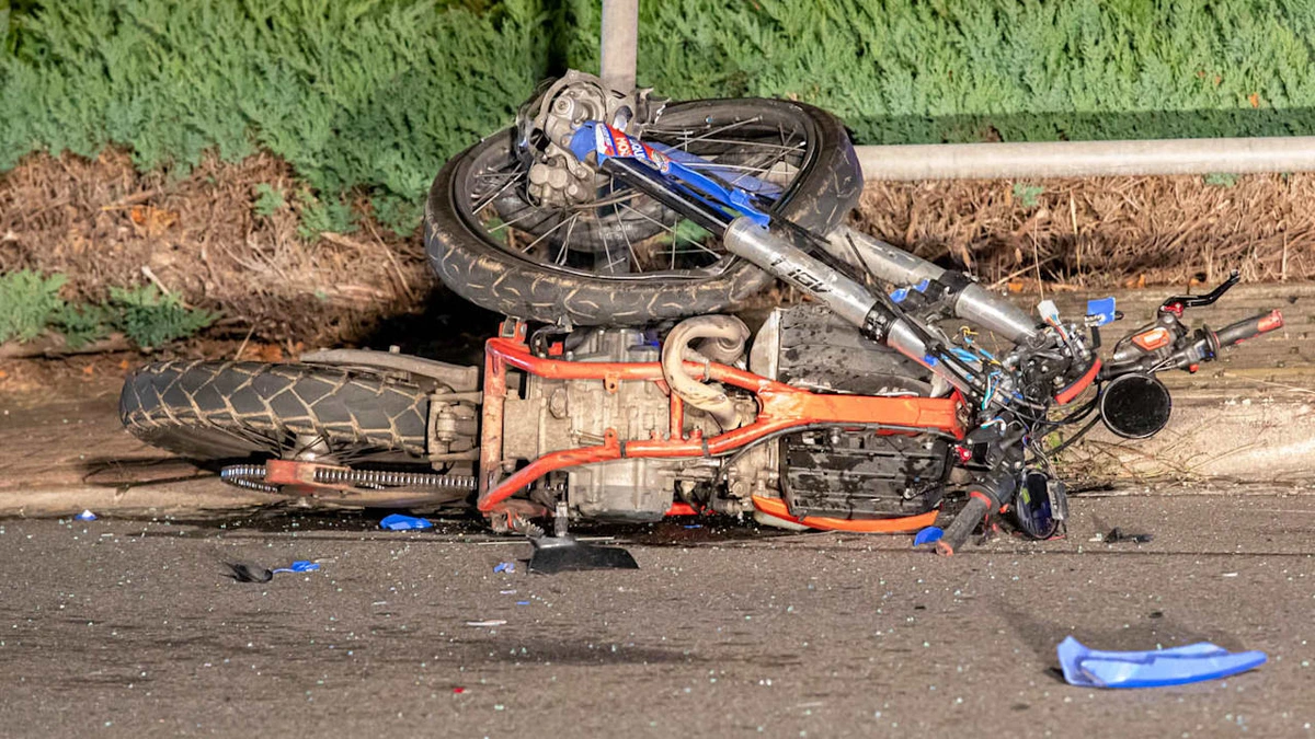 Junger Mopedfahrer stirbt bei Kollision mit Seat