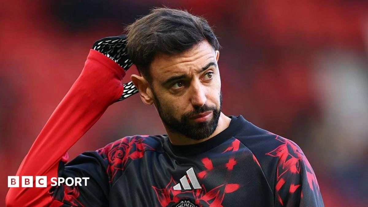 'Fully committed' Fernandes to remain Man Utd captain