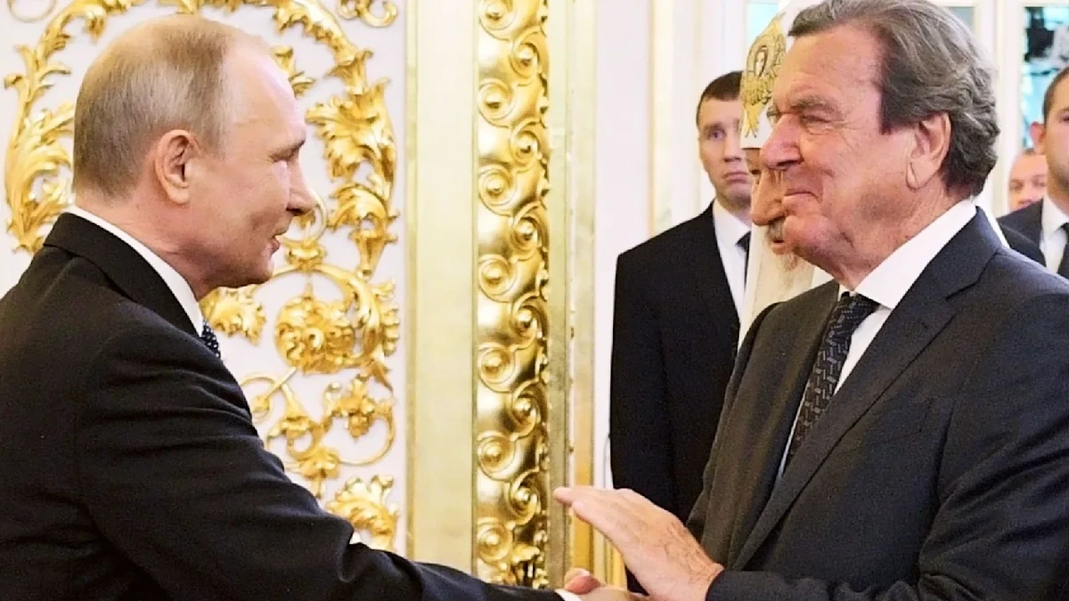 Einladung vom Kremldiktator: Schröder bei Putins 74. Geburtstag zu Gast
