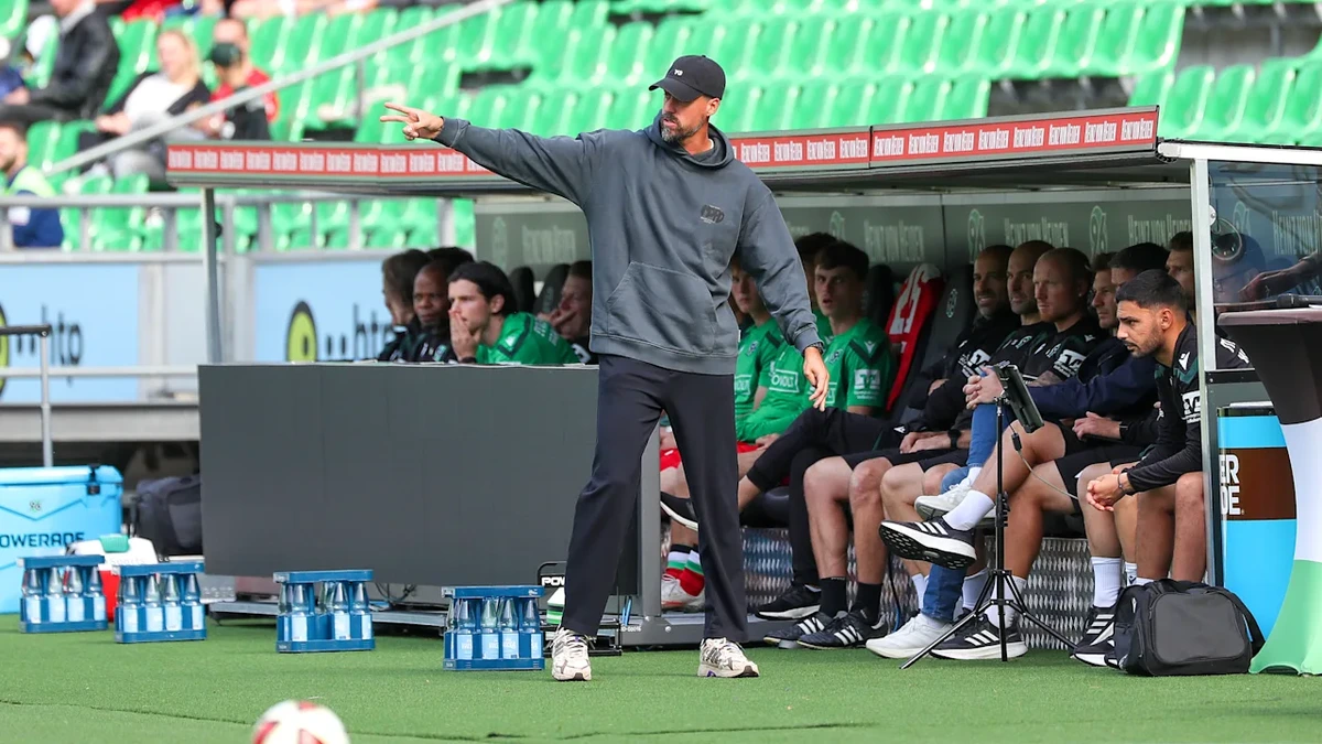 Sandro Wagner coachte sich bei seinem Debüt für Hannover richtig warm