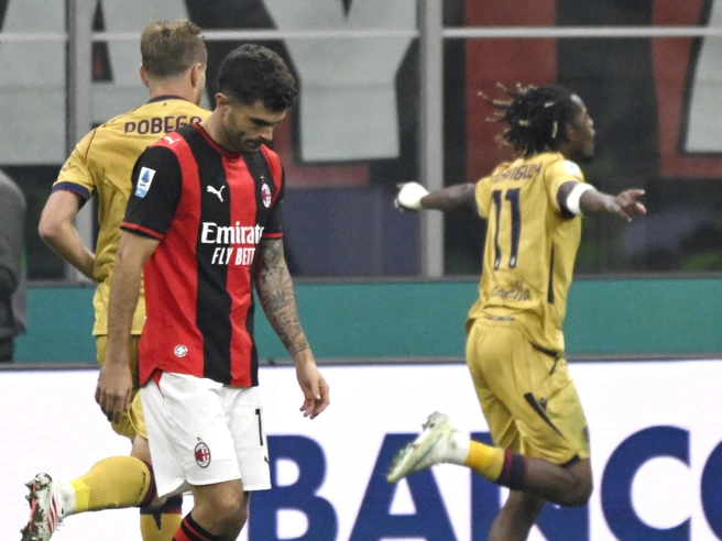 Milan-Bologna 2-4, tripletta di Mbangula: prima sconfitta in campionato per Amorim. Sabato c'è il derby con l'Inter
