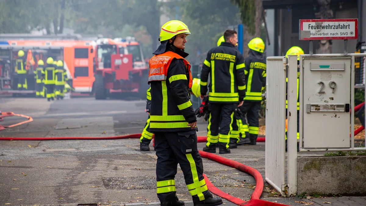 Feuer zerstört Ukraine-Hilfsgüter in Frankfurt: War es ein Anschlag?
