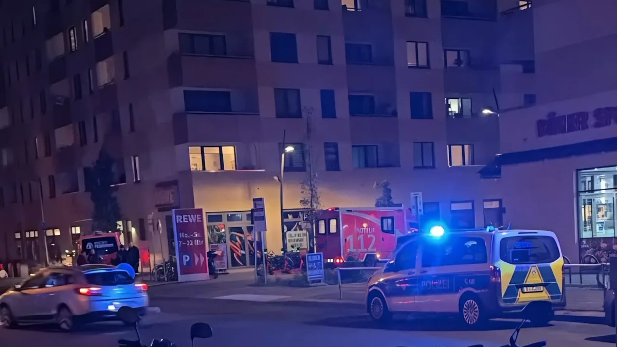 Junge fiel vom Balkon: Es lebt! Kind (7) stürzt sechs Meter tief