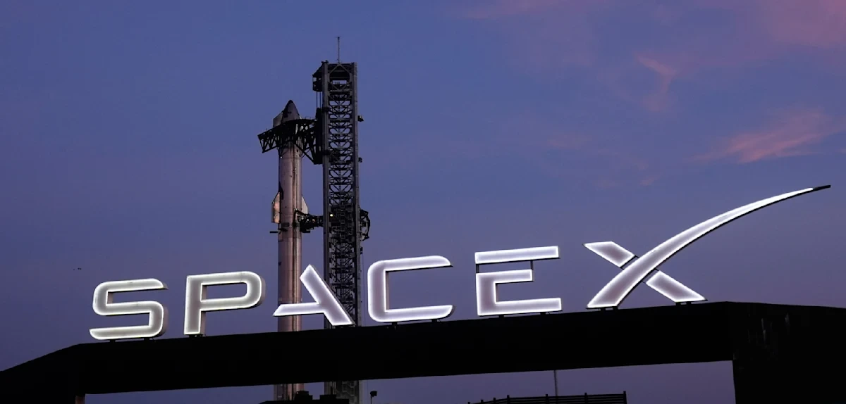 Tesla und SpaceX prüfen Zusammenschluss – Weltraumfirma erzielt Milliardengewinn