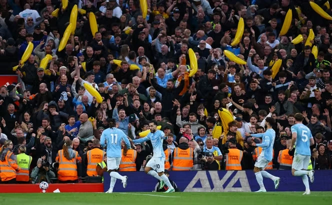 Manchester City dispose de Liverpool et s’envole en tête de la Premier League