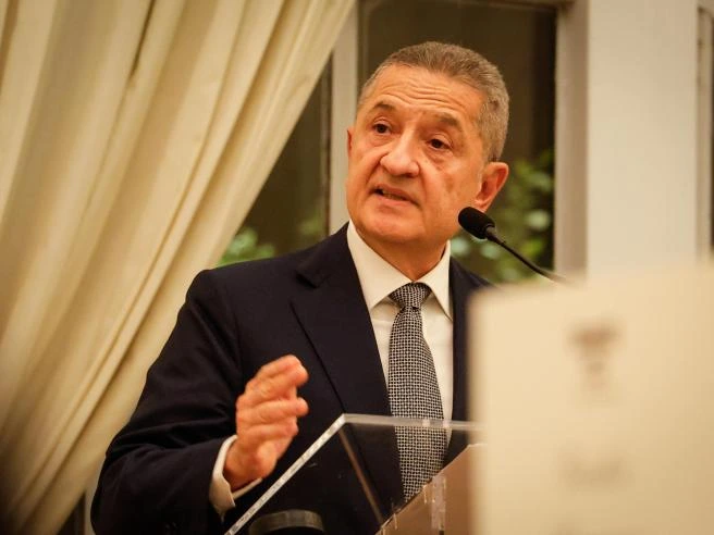 Panetta (Bankitalia): «Il risparmio si è ridotto e i giovani non hanno possibilità di accumulare per il domani: servono crescita e capacità di generare reddito»