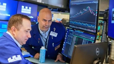 Borse e petrolio oggi in diretta 28 ottobre | Listini europei in calo, l’attesa per la decisione Fed sui tassi: sale il prezzo del greggio
