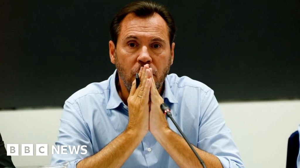Spain transport minister says he won't resign over high-speed rail disaster