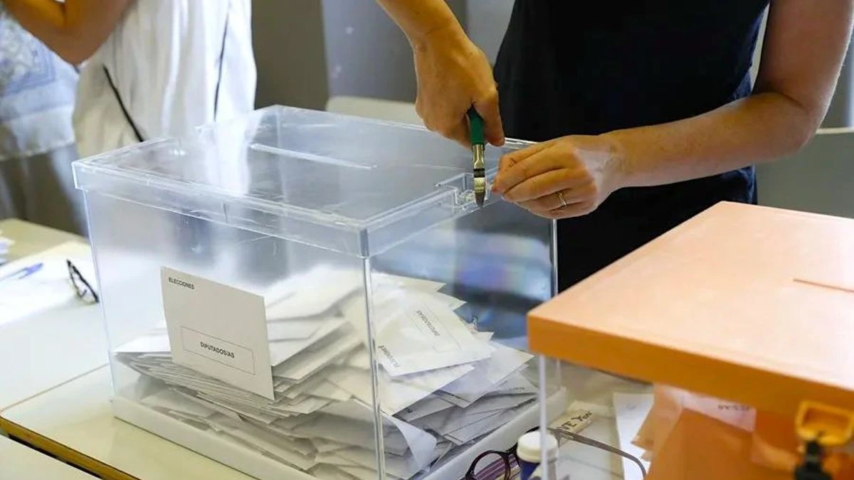 Más de 38 millones de españoles podrán votar en las elecciones del 29N y 1,6 lo harán por primera vez