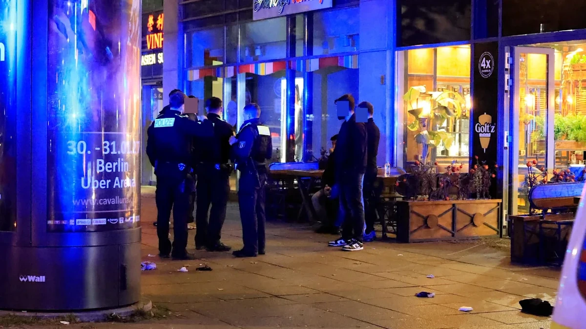 Attacke vor Imbiss: Mann sticht Döner-Mitarbeiter Messer in Hintern