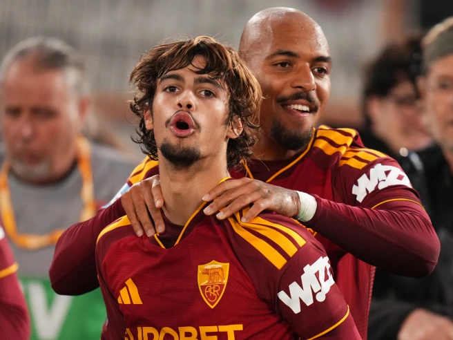 Roma-Cagliari 4-2: Gasperini soffre, poi vola con Mora e Malen. I giallorossi non perdono il passo