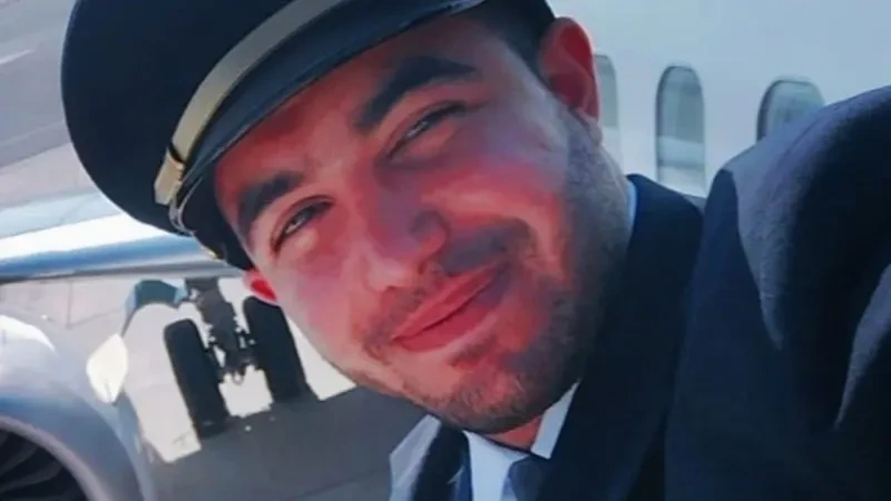 Al-Qaida Videos auf seinem LinkedIn-Profil: Das ist der Terrorist aus dem Flydubai-Cockpit